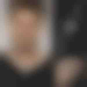 Ogrlica sa privreskom koji prikazuje Isusa | CRUCIFIXCHAIN